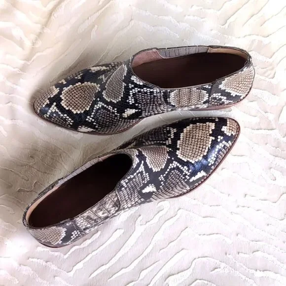 Madewell Sonia Low Chelsea Python Embossed Genuine Leather Ankle Booties Size 8 - Picture 12 of 15